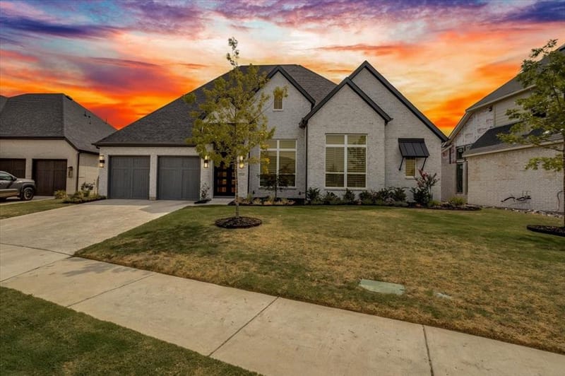 2208 Sarah Drive, Rockwall TX 75087