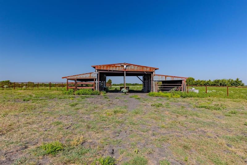1704 County Road 1002, Greenville TX 75401 - Photo 33