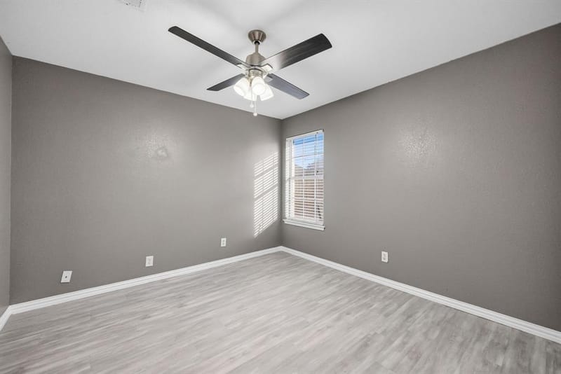 607 Meadowbrook Drive, Burleson TX 76028 - Photo 17