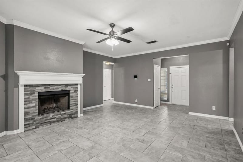 607 Meadowbrook Drive, Burleson TX 76028 - Photo 7