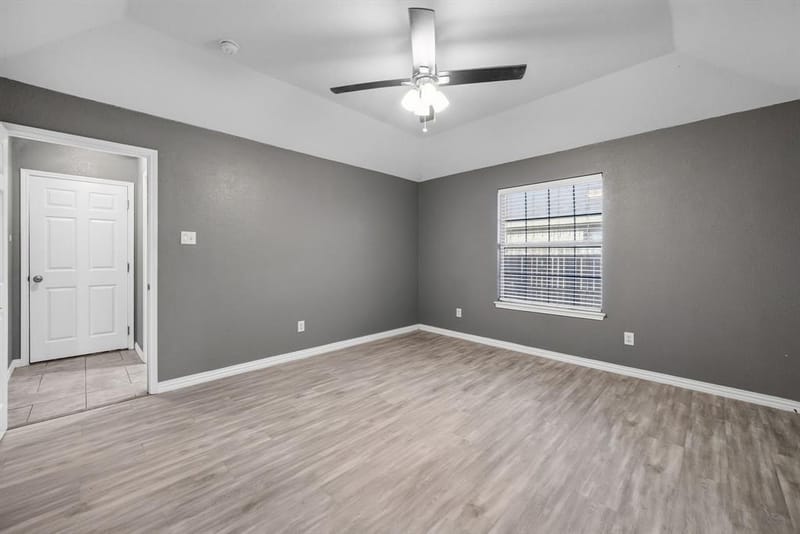 607 Meadowbrook Drive, Burleson TX 76028 - Photo 24