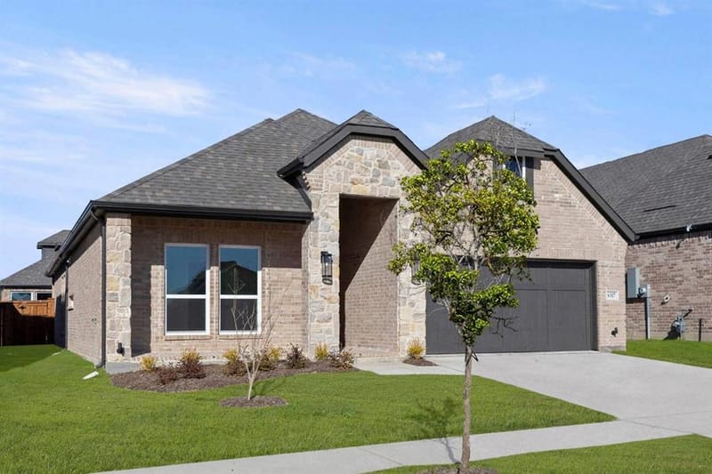 6317 Muller Creek Drive, Celina TX 75009 - Photo 2