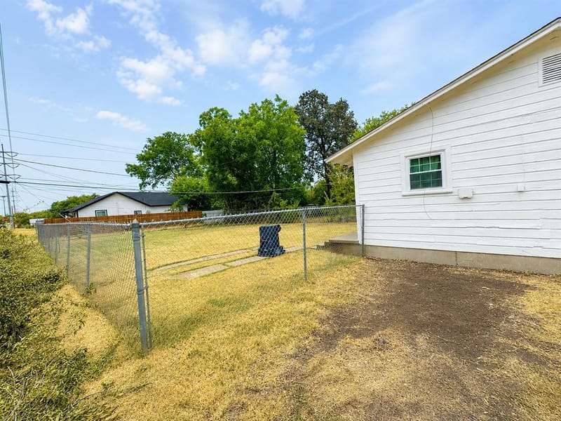 5536 Farnsworth Avenue, Fort Worth TX 76107 - Photo 9