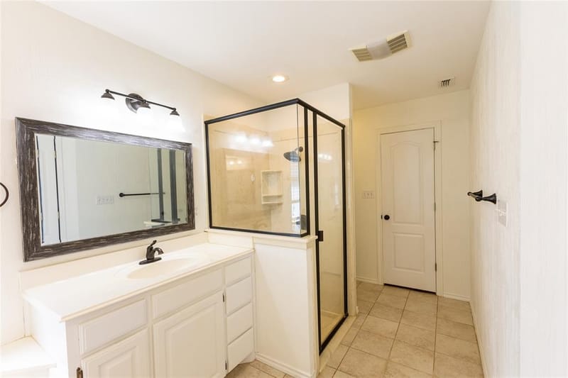 3904 Santa Cruz Street, Granbury TX 76049 - Photo 22