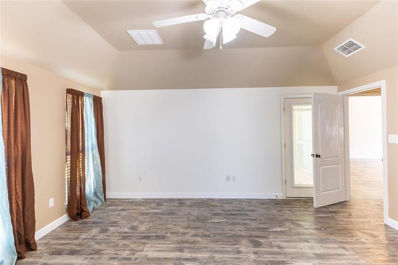 3904 Santa Cruz Street, Granbury TX 76049 - Photo 20