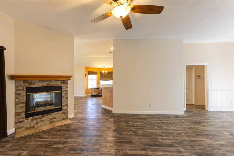 3904 Santa Cruz Street, Granbury TX 76049 - Photo 8