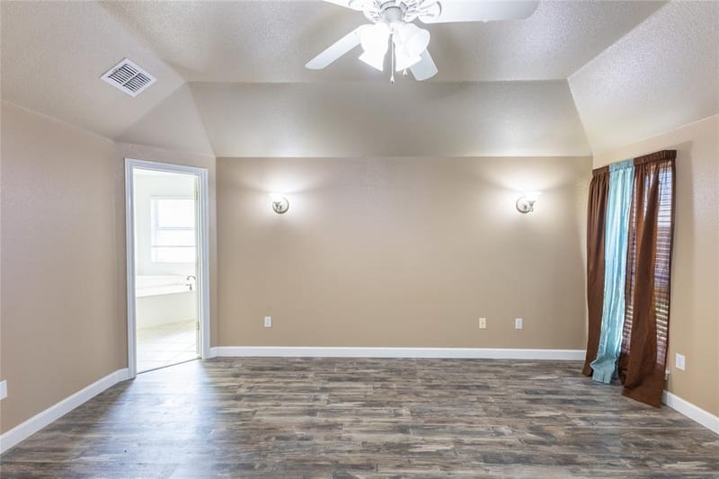 3904 Santa Cruz Street, Granbury TX 76049 - Photo 21