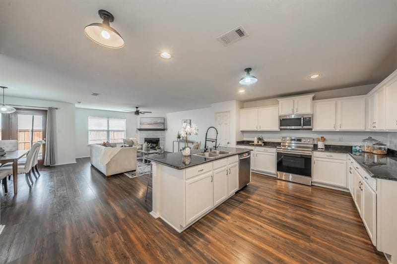 10541 Rising Knoll Lane, Fort Worth TX 76131