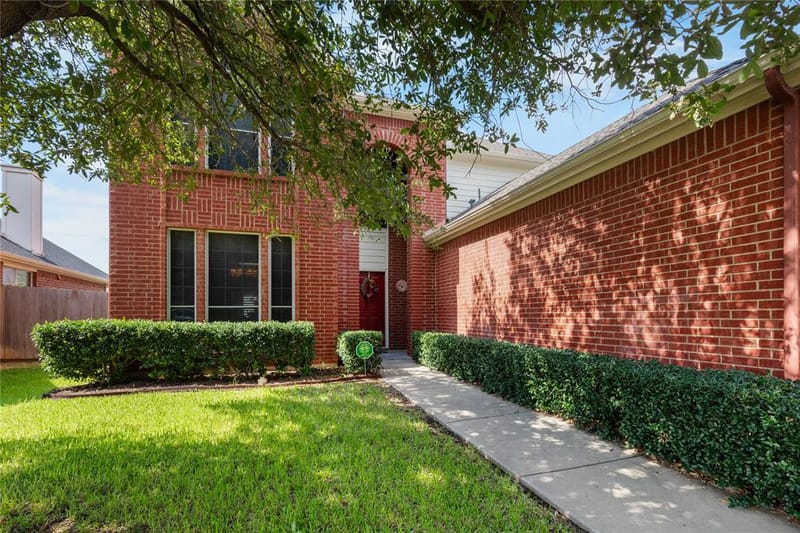 615 Rosarita Road, Arlington TX 76002 - Photo 2
