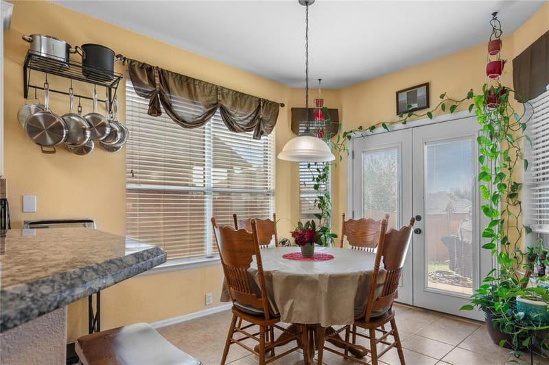615 Rosarita Road, Arlington TX 76002 - Photo 8