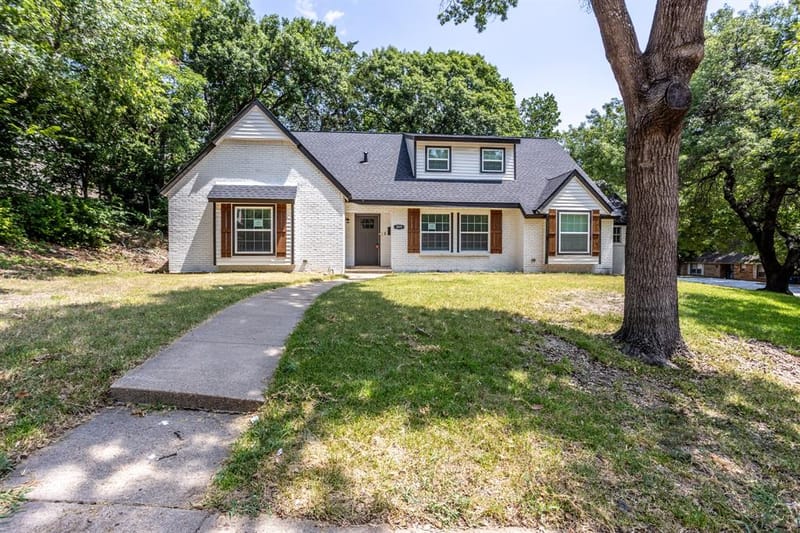809 Wood River Road, Dallas TX 75232
