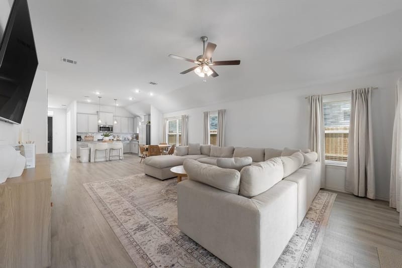 1025 Rosebay Drive, Justin TX 76247 - Photo 16