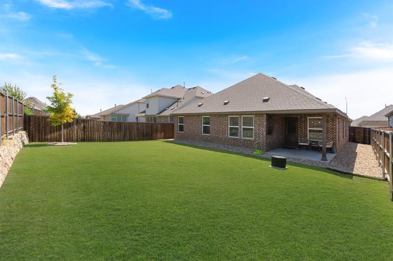 1025 Rosebay Drive, Justin TX 76247 - Photo 32