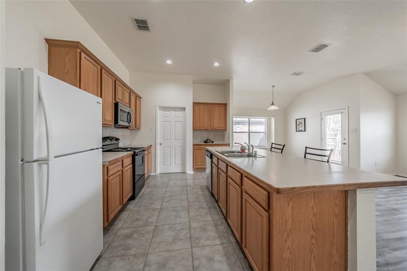 5140 Waterview Court, Fort Worth TX 76179 - Photo 7