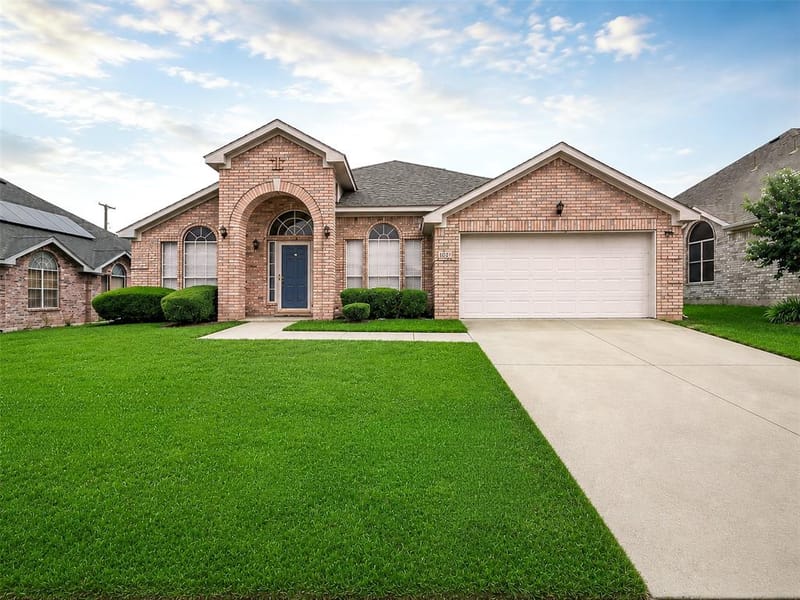 1022 Pondview Drive, Cedar Hill TX 75104