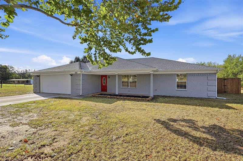 566 Mccraw Lane, Denison TX 75021 - Photo 2