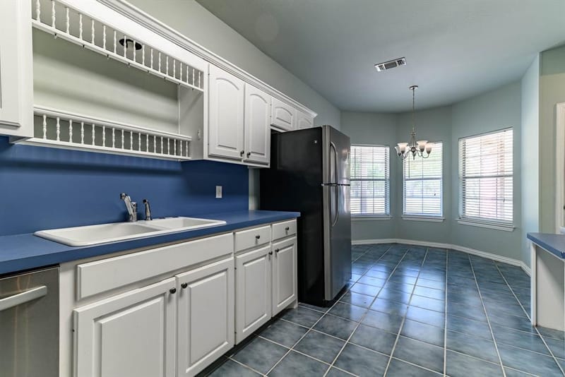 9009 Ravenswood Road, Granbury TX 76049 - Photo 10