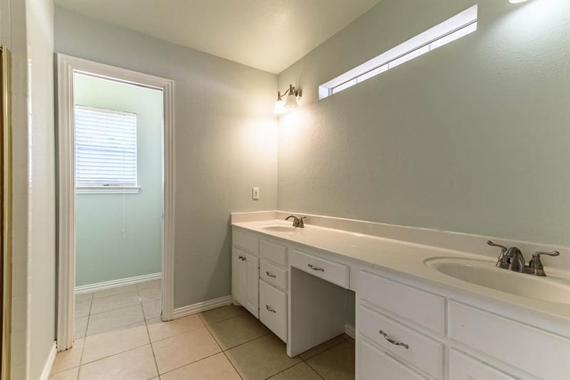 9009 Ravenswood Road, Granbury TX 76049 - Photo 14