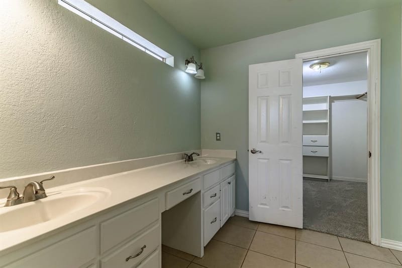 9009 Ravenswood Road, Granbury TX 76049 - Photo 15