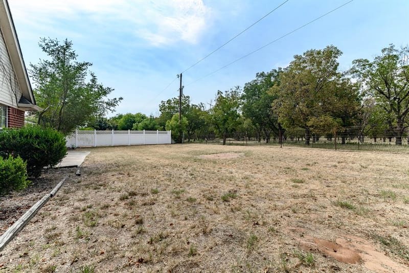 9009 Ravenswood Road, Granbury TX 76049 - Photo 25