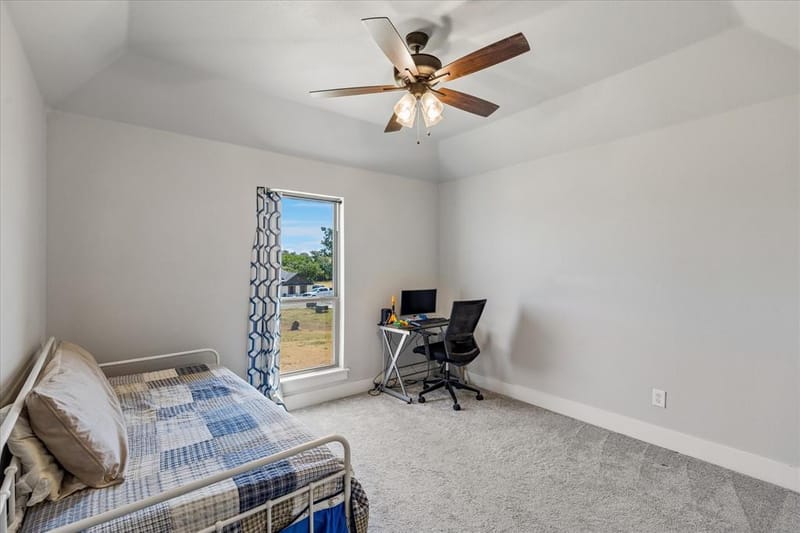 10020 Valley Oak Court, Springtown TX 76082 - Photo 18