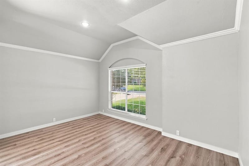 711 Coal Creek Drive, Mansfield TX 76063 - Photo 7