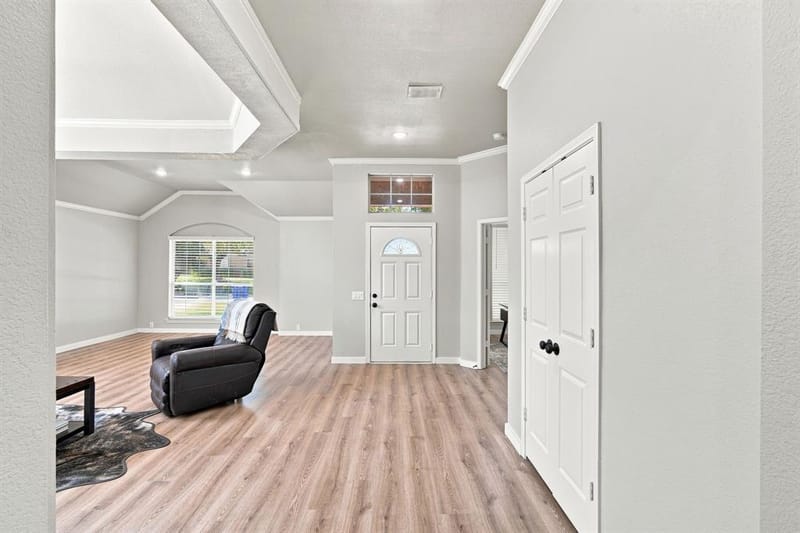 711 Coal Creek Drive, Mansfield TX 76063 - Photo 5