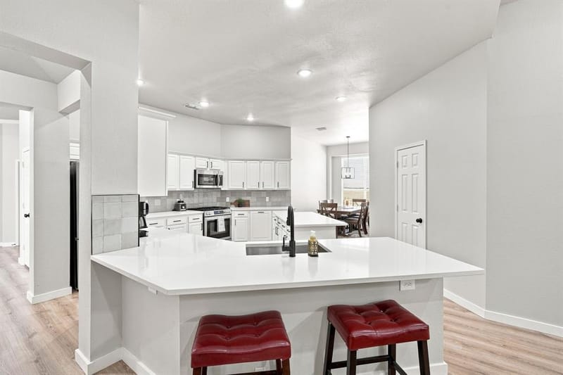 711 Coal Creek Drive, Mansfield TX 76063 - Photo 10