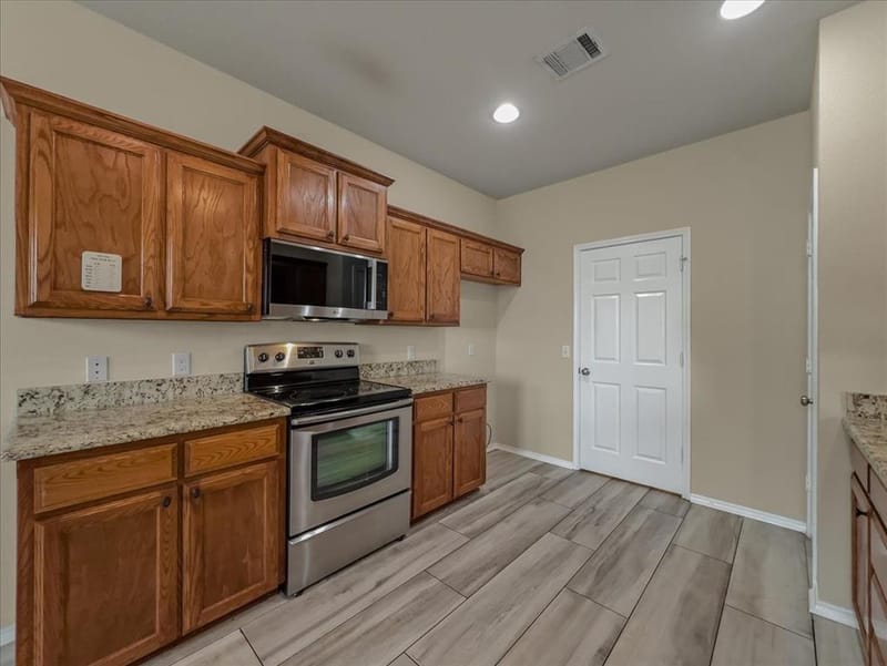 5701 Parkview Hills Lane, Fort Worth TX 76179 - Photo 7
