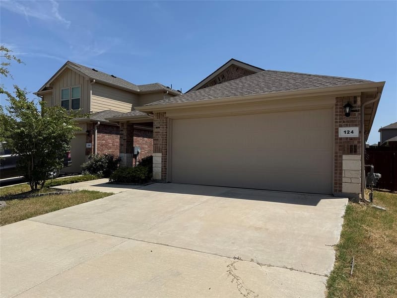 124 Greengate Drive, Boyd TX 76023 - Photo 2