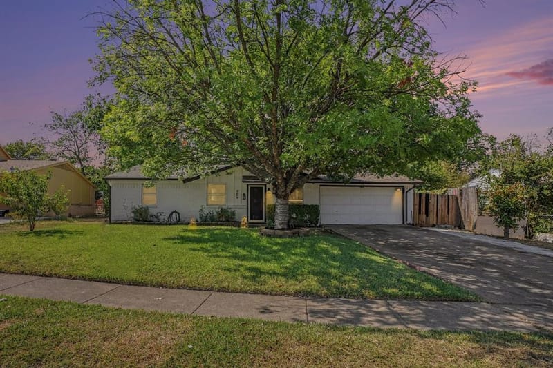 618 Thrush Avenue, Duncanville TX 75116