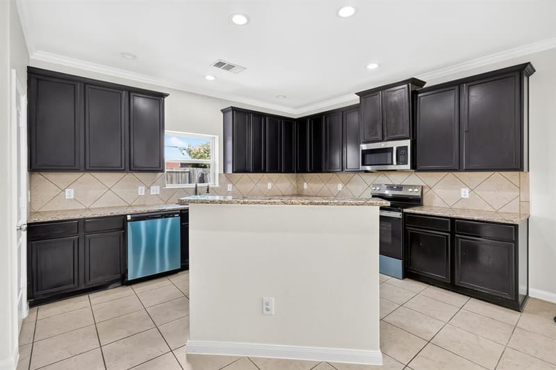 302 Kaylee Way, Red Oak TX 75154 - Photo 6