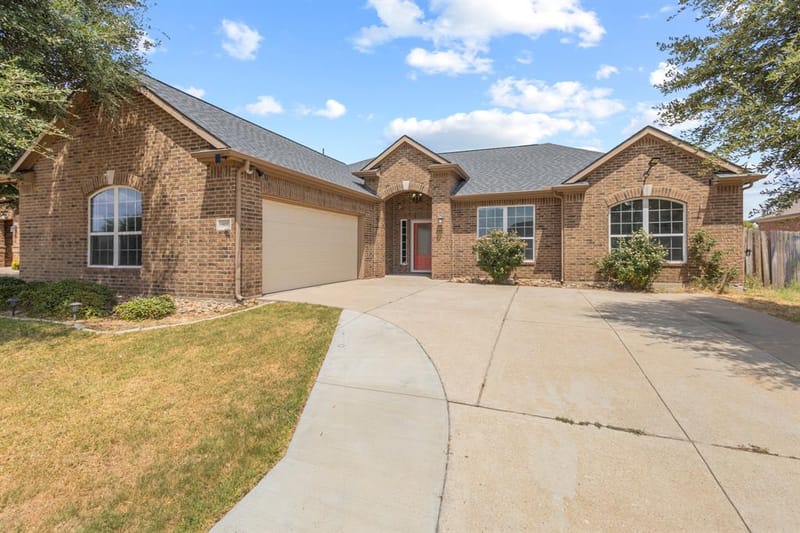 302 Kaylee Way, Red Oak TX 75154