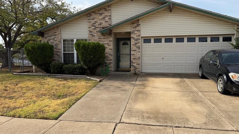 3832 Mulberry Lane, Bedford TX 76021