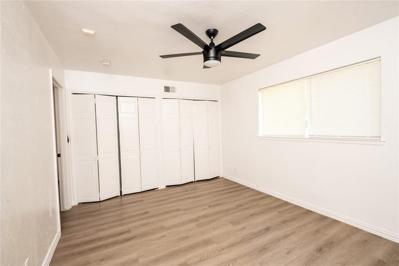 2221 Marilyn Lane, Arlington TX 76010 - Photo 5