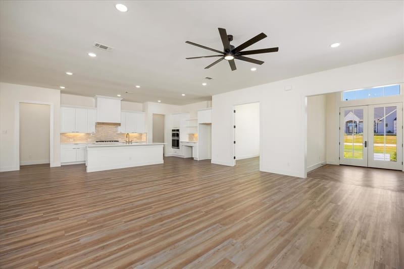 2119 Middlewood Circle, Granbury TX 76049 - Photo 7