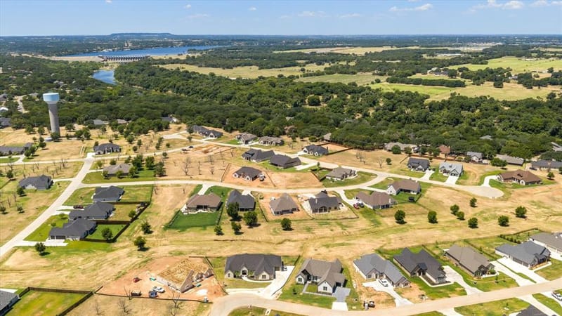 2119 Middlewood Circle, Granbury TX 76049 - Photo 38