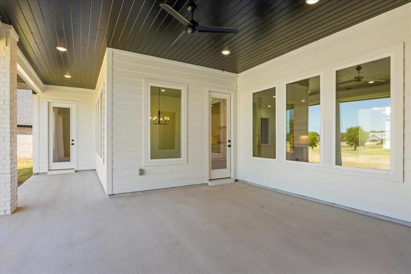 2119 Middlewood Circle, Granbury TX 76049 - Photo 35
