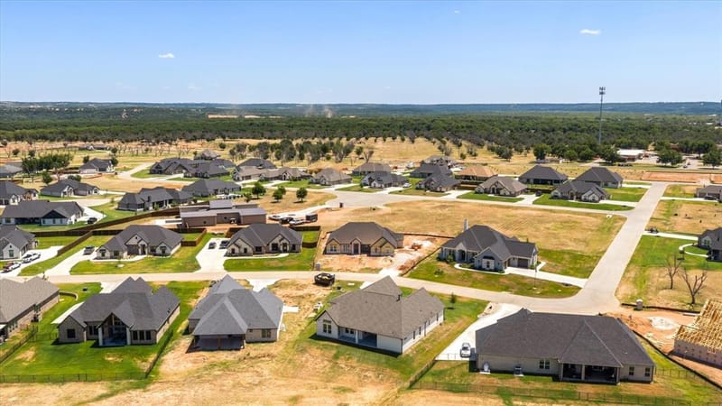 2119 Middlewood Circle, Granbury TX 76049 - Photo 39