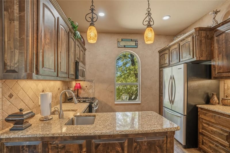 108 Marina View Court, Weatherford TX 76087 - Photo 19