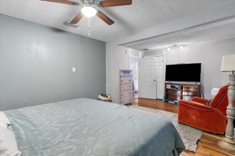 2801 Crystal Drive, Balch Springs TX 75180 - Photo 6