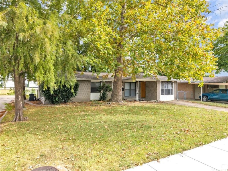 812 W Grubb Drive, Mesquite TX 75149 - Photo 15