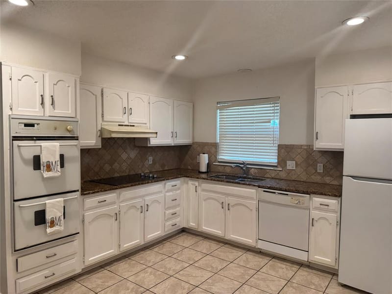 2108 Barron Lane, Fort Worth TX 76112 - Photo 7