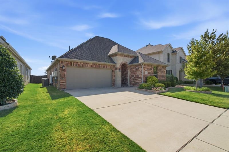 15021 Ravens Way, Fort Worth TX 76262 - Photo 2