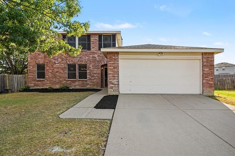 1404 Sunflower Court, Burleson TX 76028