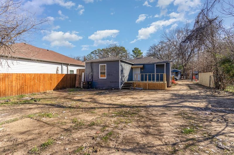4739 Stokes Street, Dallas TX 75216 - Photo 11