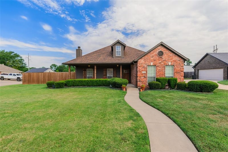 1308 Madeline Street, Commerce TX 75428