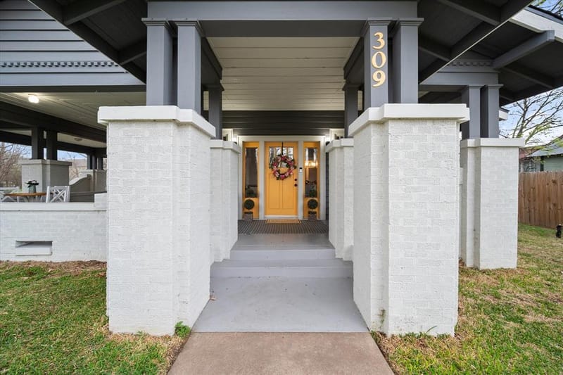 309 S Avenue B, Wortham TX 76693 - Photo 2