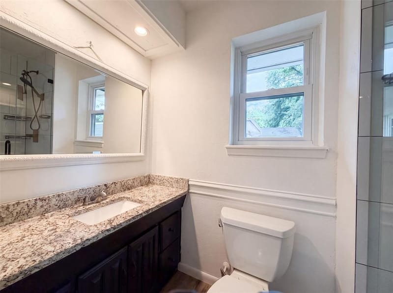 1805 Brookview Drive, Arlington TX 76010 - Photo 17
