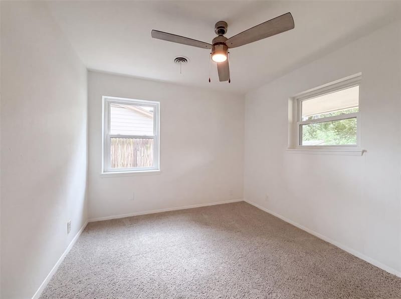1805 Brookview Drive, Arlington TX 76010 - Photo 10